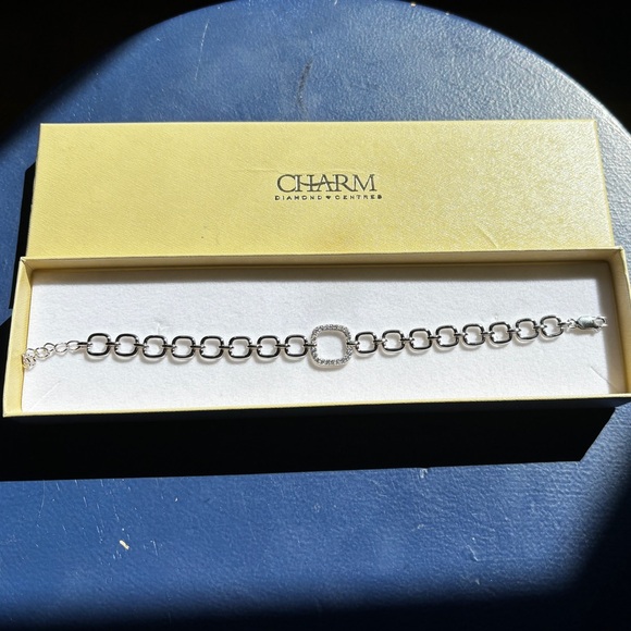 Beautiful bracelet from Charm - Picture 2 of 2